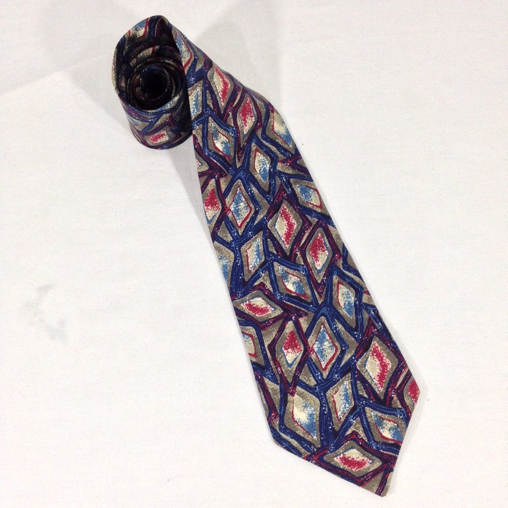 AXXA Mens Tie 100% Silk Red / Blue Geometric Made in USA Size 57"x3.75" New